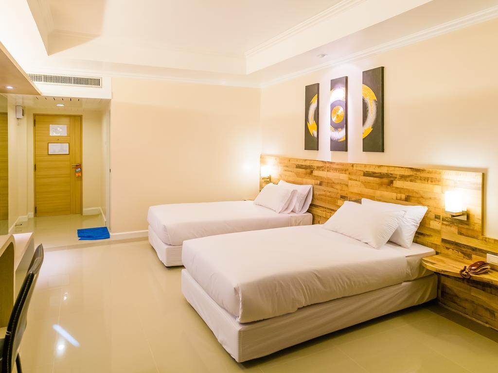 The Rich Hotel Nakhon Ratchasima Exterior photo